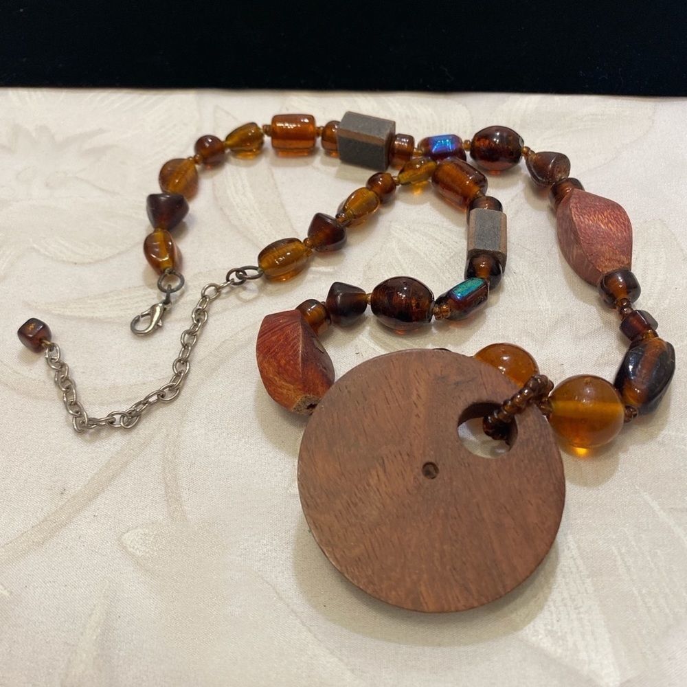 Vintage Wood And Iridescent Glass Necklace - Picture 3 of 6